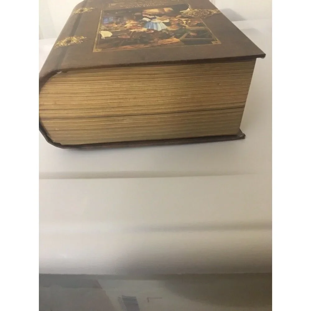 New Masterpieces Snow White and the Seven Dwarfs Hinged Book‎ Box Jigsaw Puzzle